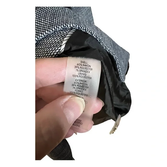 A Cavin Klein blazer in size 12 - Picture 4 of 6